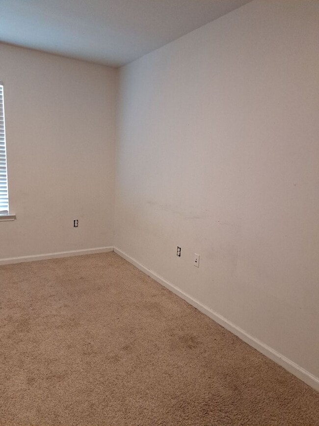 Building Photo - 4012 Millicent Ln