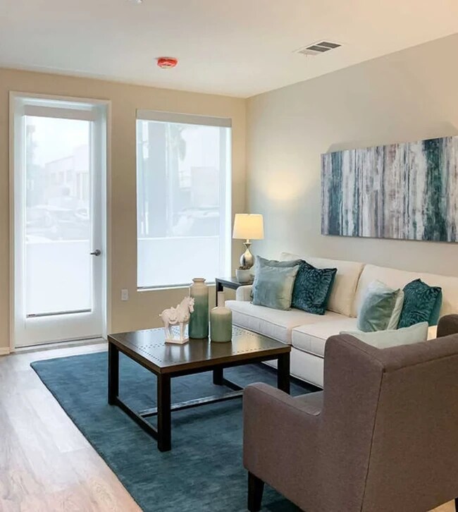 Building Photo - C + C Flats on Church and Center