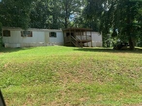 Building Photo - 6706 Skyview Dr SE
