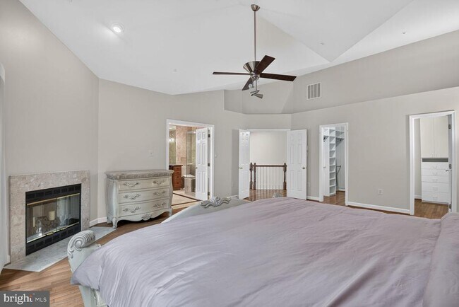 Building Photo - 11432 Cedar Ridge Dr