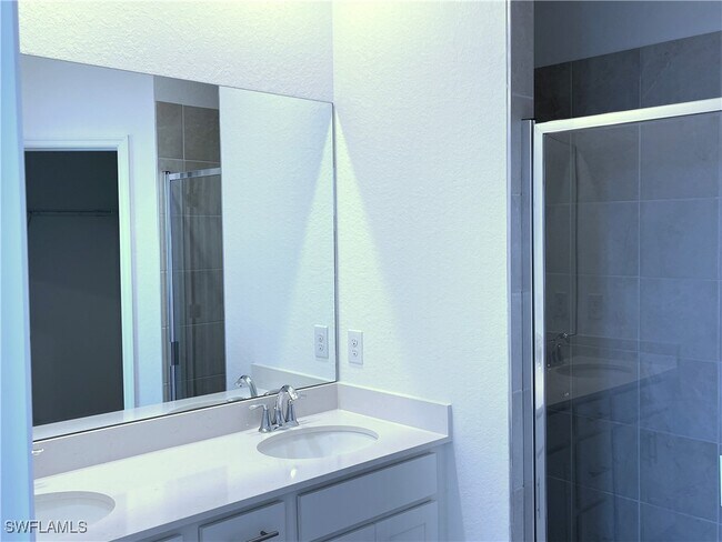 Building Photo - 2176 Dragonfruit Wy