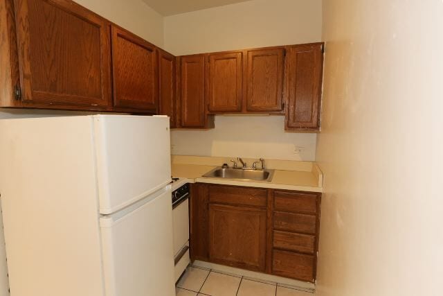 Building Photo - 457 W Melrose St