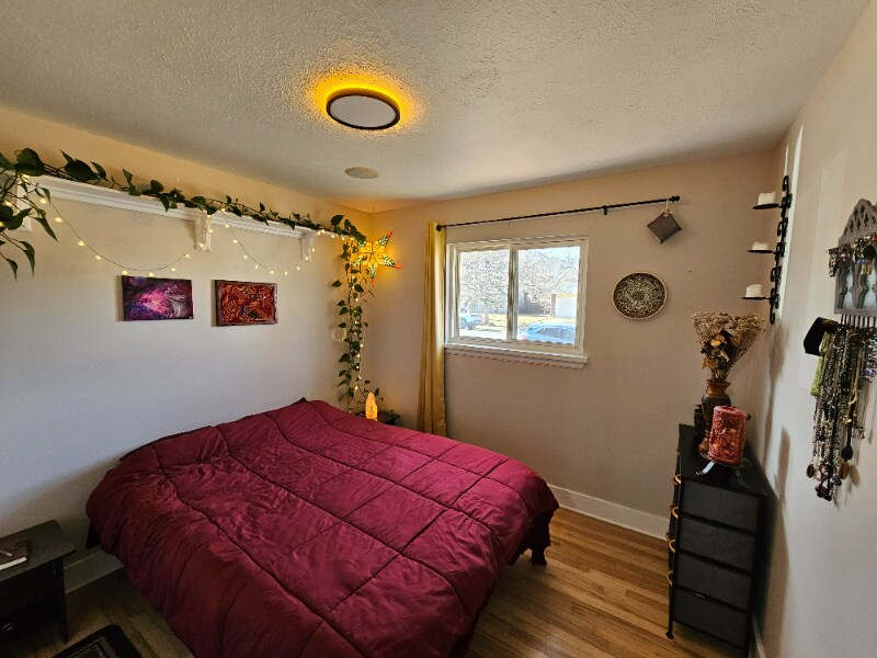 Building Photo - 880 35th St