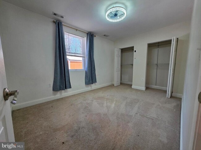 Building Photo - 1342 Edna Rd