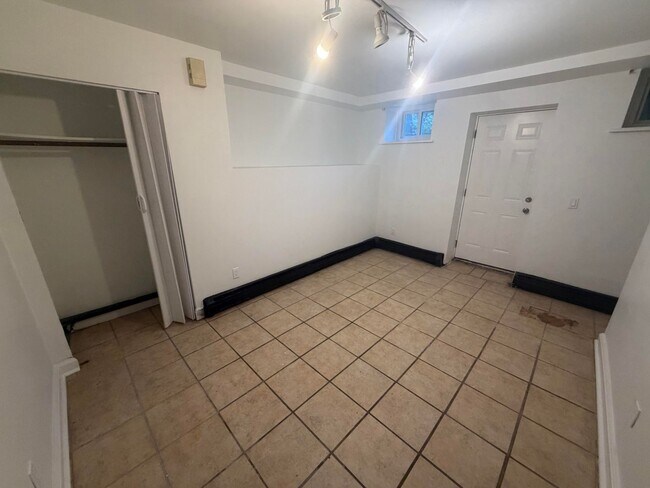 Building Photo - 308 Hudson Ave