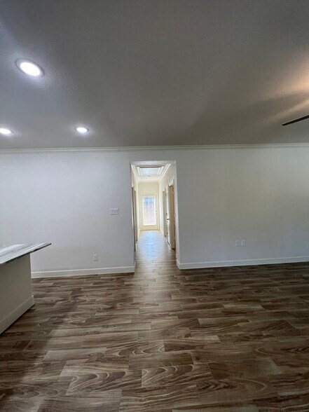 Building Photo - 2606 Appian Way