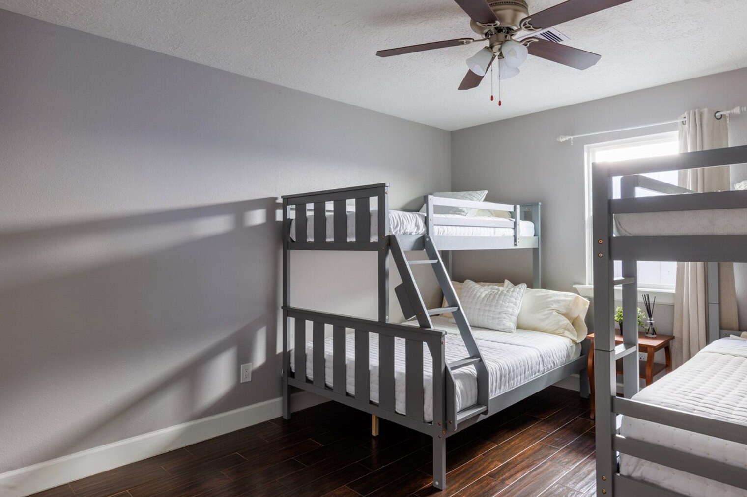 Building Photo - 15818 Val Vista Dr