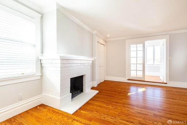 Building Photo - 2759 Union St