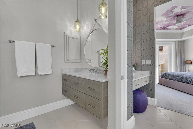 Building Photo - 684 10th Ave S