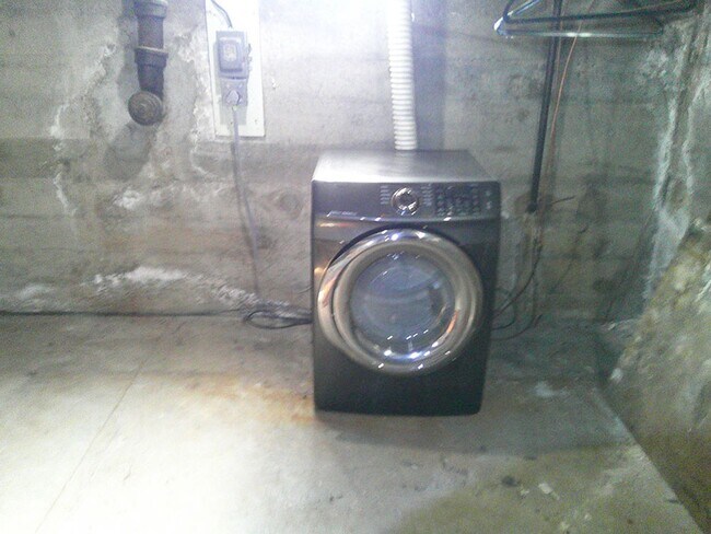 Building Photo - Charming house for rent in a great location