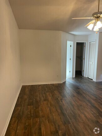 Building Photo - 6534 NW 37th Terrace