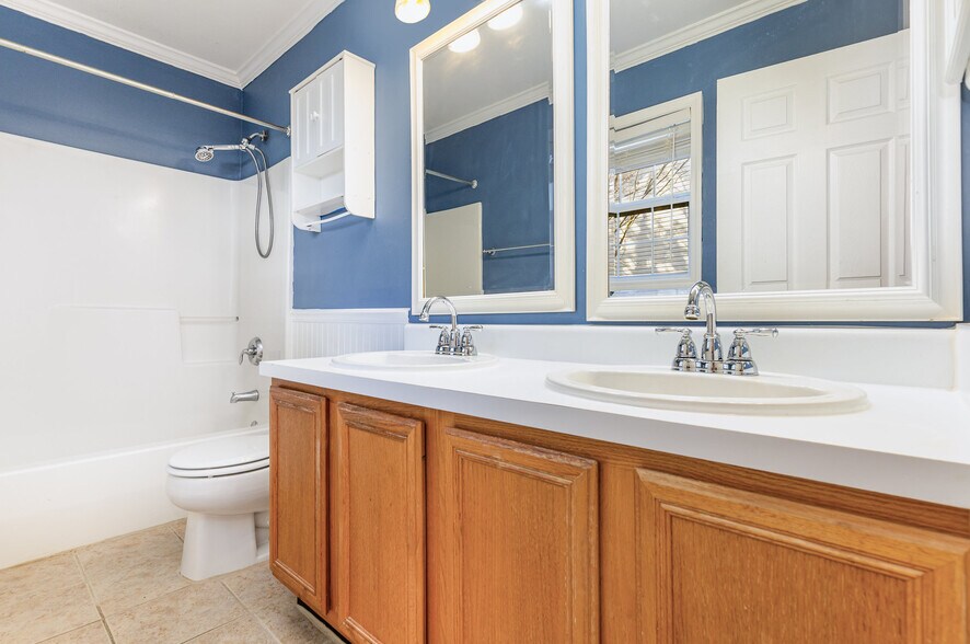 Building Photo - 120 Braxberry Way