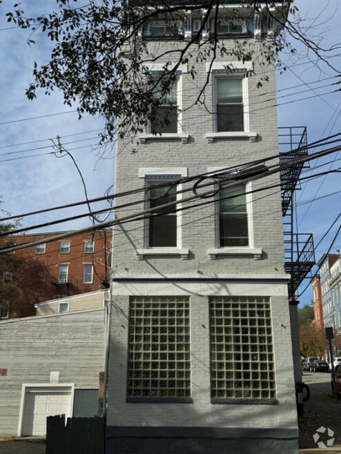 Building Photo - 401 Klotter Ave