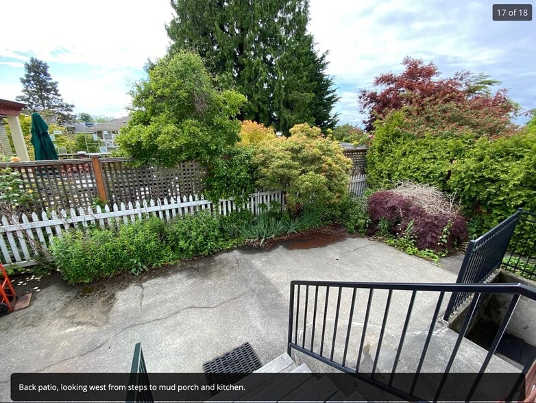 Building Photo - 2207 4th Ave N