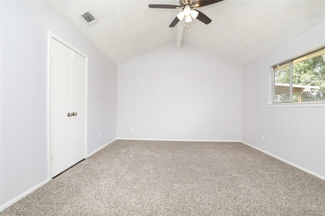 Building Photo - 2703 Heritage Colony Dr