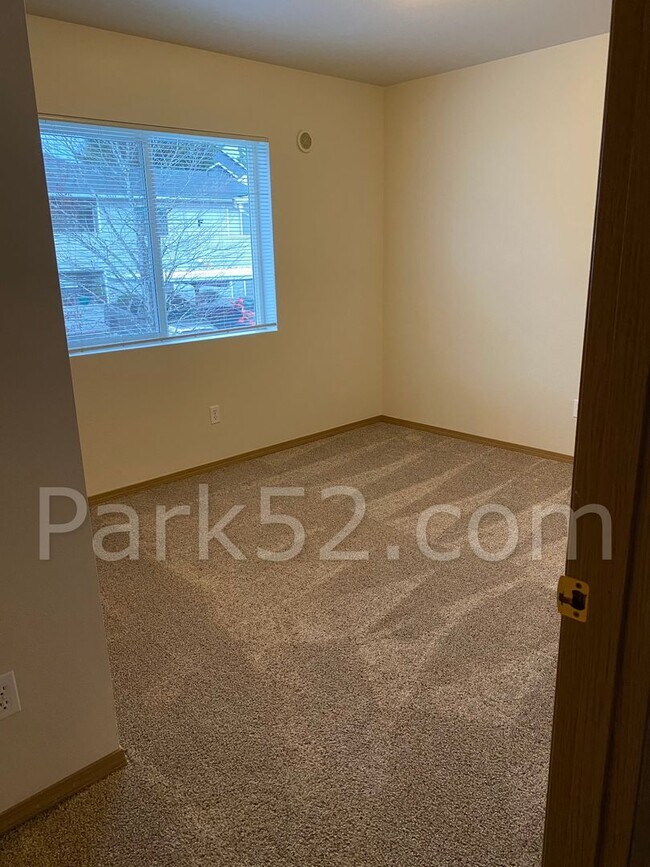 Building Photo - $300 Off First Full Month!  2 Bedroom 2 Bathroom - Upper Level Condo - Bonney Lake - #L3