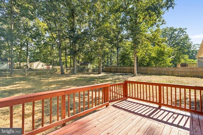 Building Photo - 39 Hidden Lake Dr