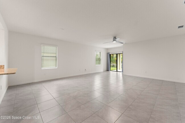 Building Photo - 7349 Tourmaline Dr