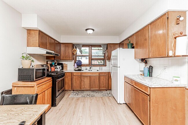 Building Photo - Please View 3D Virtual Walk-Through Before Scheduling a Showing