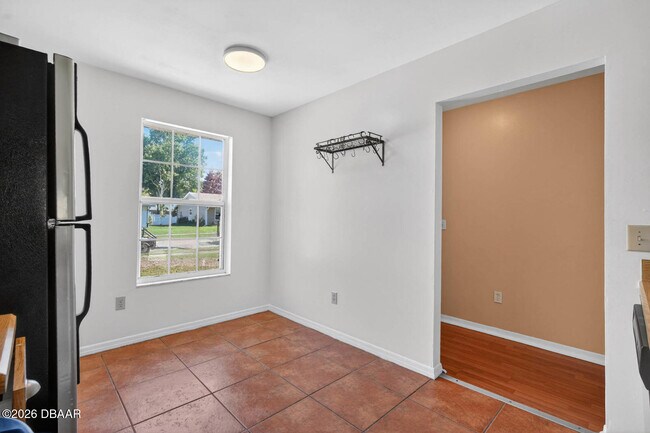 Building Photo - 1133 Squirrel Nest Ln