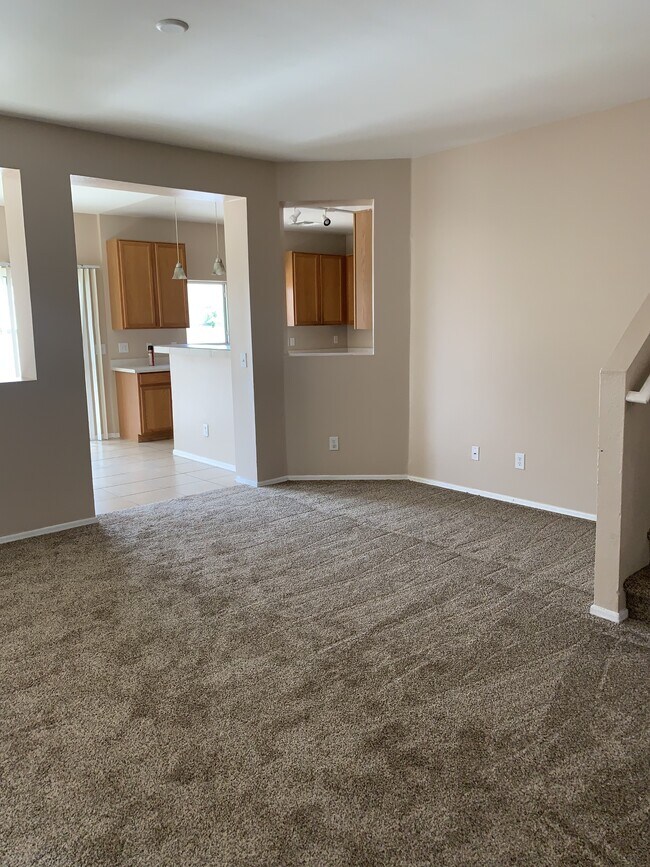 Building Photo - 6796 S Parliament Dr