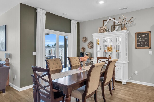 Building Photo - 1049 Burled Oak Rdg Lp SE