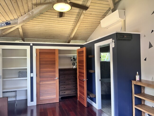 Building Photo - 904 Kupulau Dr