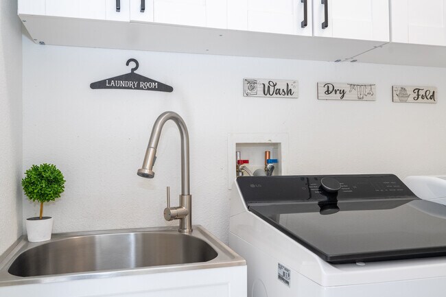 Building Photo - 3774 Eagle Isle Cir