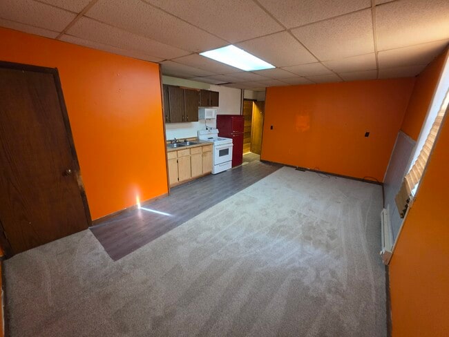 Building Photo - 410 7th St