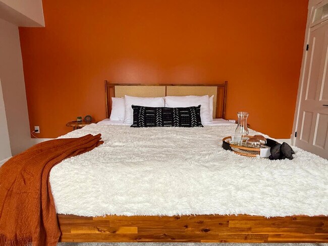 Building Photo - 309-311 West 4th Avenue-SI ID1265639P