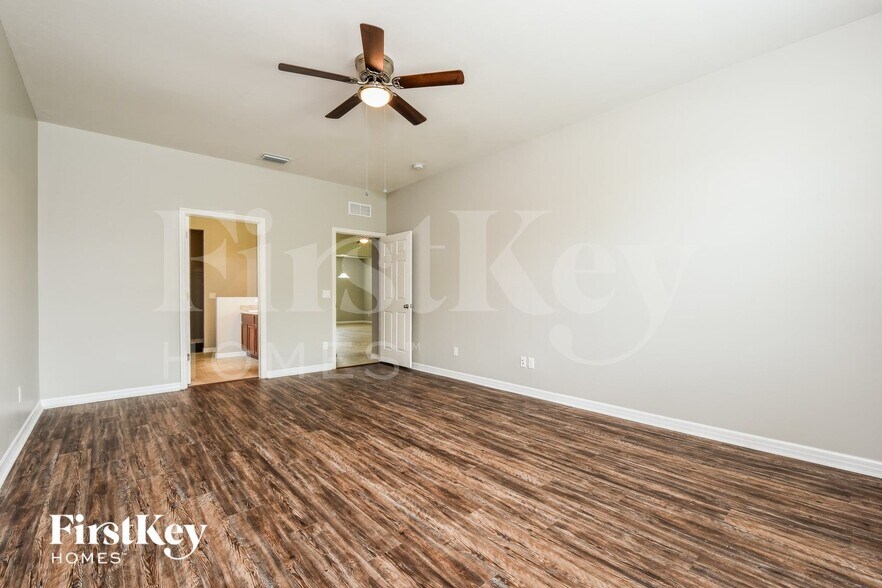 Building Photo - 1814 SW 22nd St