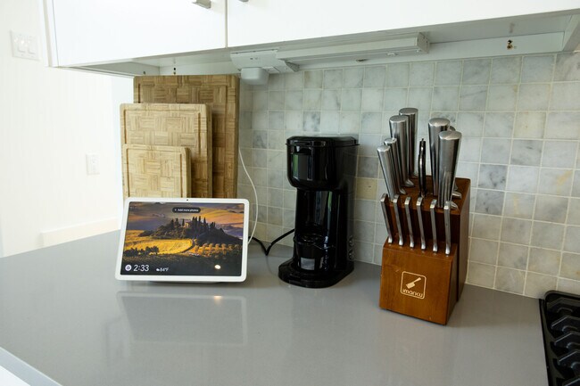 Building Photo - 507 S Park Dr