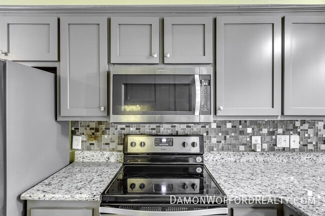 Building Photo - 34 Park Crest Pl