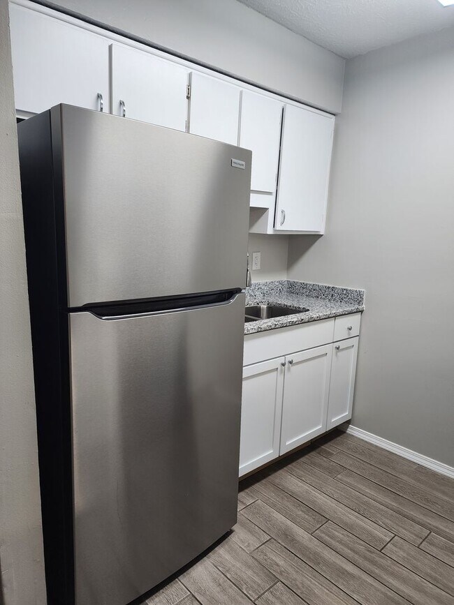 Building Photo - Harbour Towne