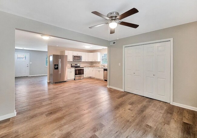 Building Photo - Sleepy Hollow- 3Bedroom 2Bathroom for rent