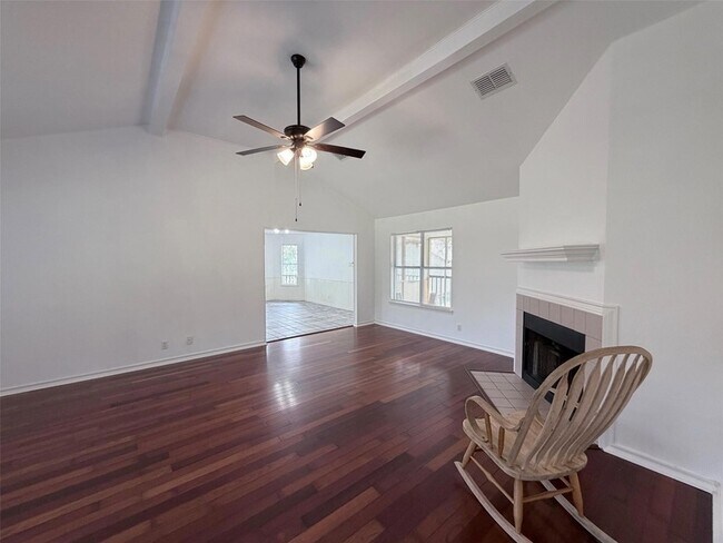 Building Photo - 123 Mesa Verde Dr