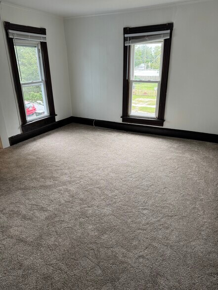 Building Photo - 10 Maryland Ave