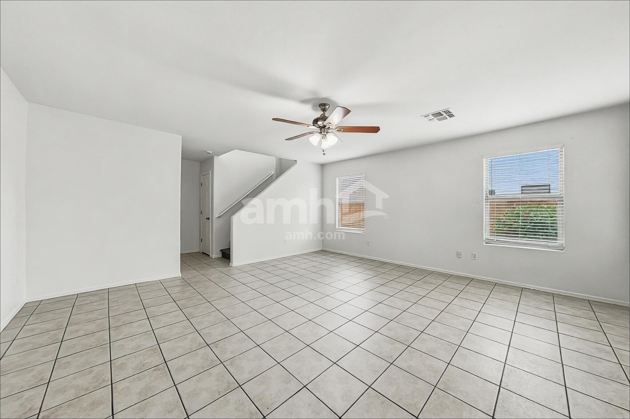 Building Photo - 6133 S Wilson Dr