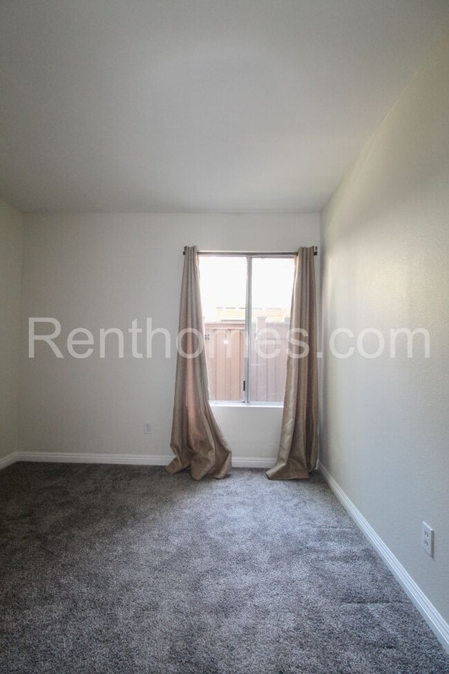 Building Photo - 3550 Ruffin Rd