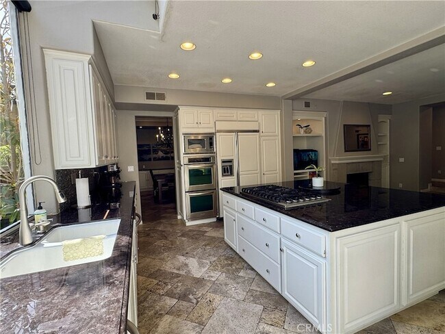 Building Photo - 14 Cala D Or