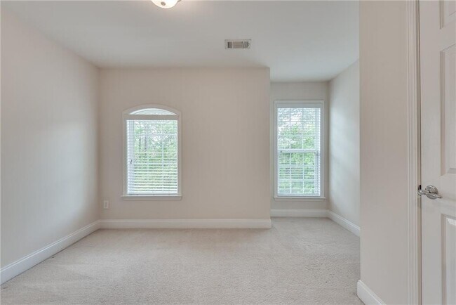 Building Photo - 4905 Greylock Walk SE