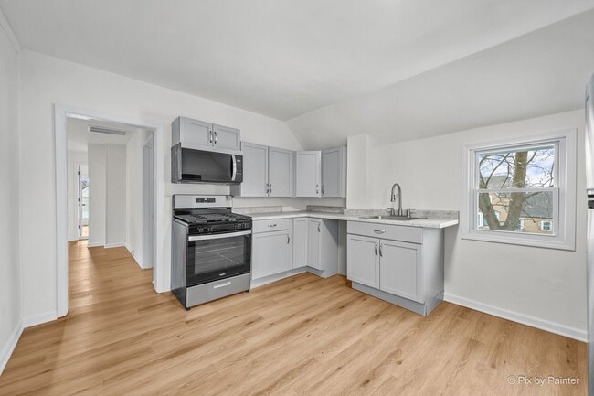 Building Photo - 314 Liberty St