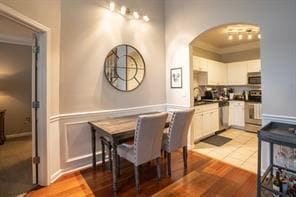 Building Photo - 1850 Cotillion Dr