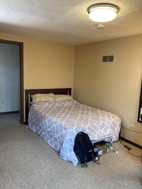 Bedroom #2 View - 721 Ivy St