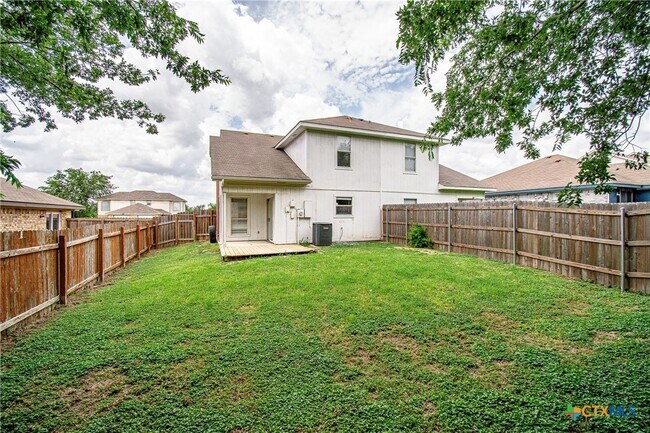 Building Photo - 405 Deloris Dr