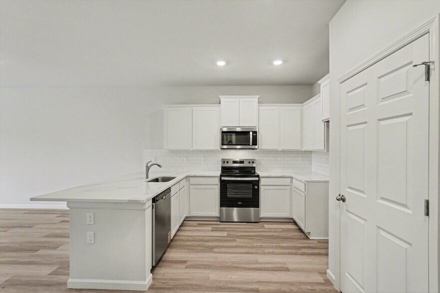 Building Photo - 8995 Orchid Reserve Cir