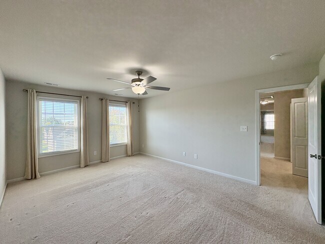 Building Photo - 189 Traverse Dr