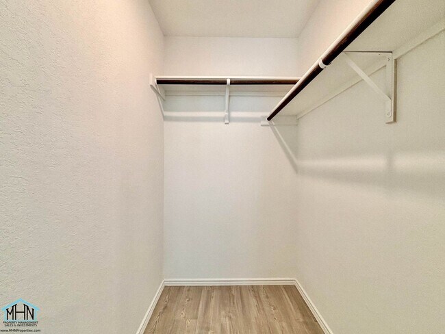 Building Photo - Charming 3-Bedroom 2-Bath Retreat with Mod...