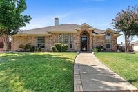 Building Photo - 428 Lakedale Dr