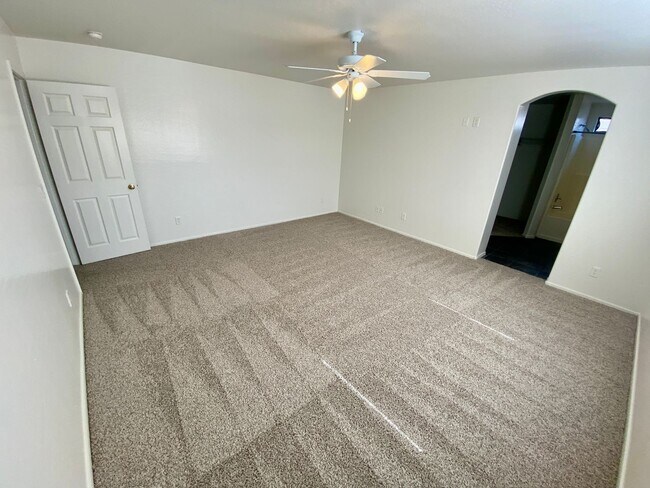 Building Photo - 3 Bed, 2 Bath in Rancho El Mirage